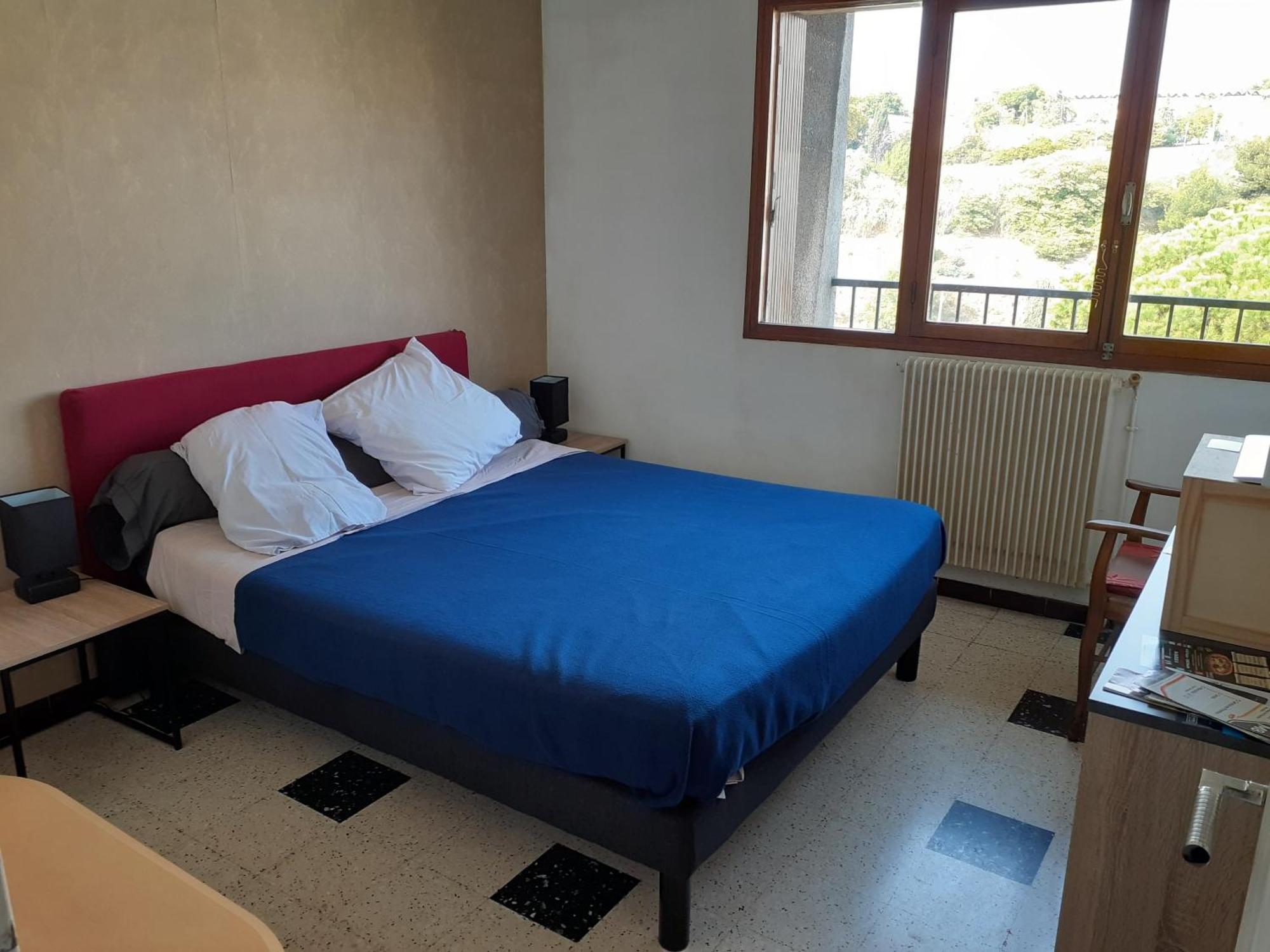 Chambre B2 Dans Un Appartement En Colocation Marseille Bilik gambar