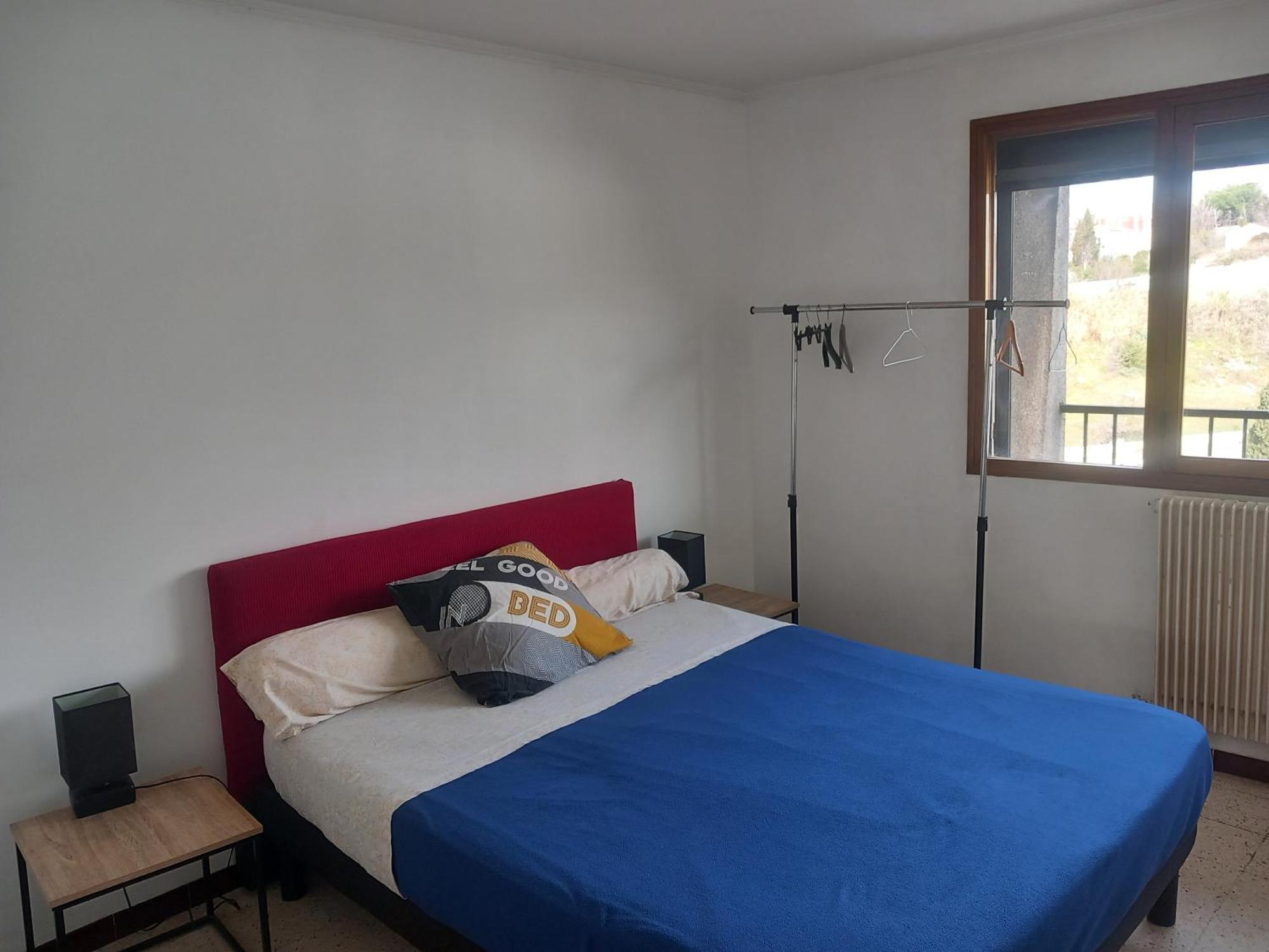 Chambre B2 Dans Un Appartement En Colocation Marseille Luaran gambar